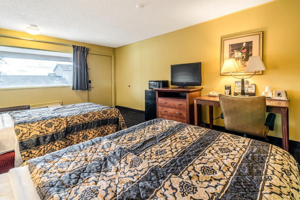 Red Carpet Inn & Suites Albany Airport Exteriér fotografie